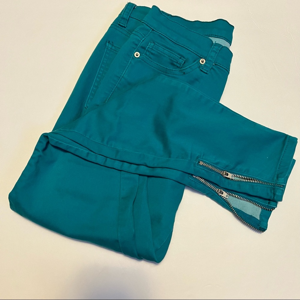 F21 Women’s Teal Jeans
